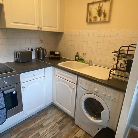 Lovely 2 Dbl Bed Apartment Near Heaton Park And North Manchester Hospital With Parking Exteriör bild