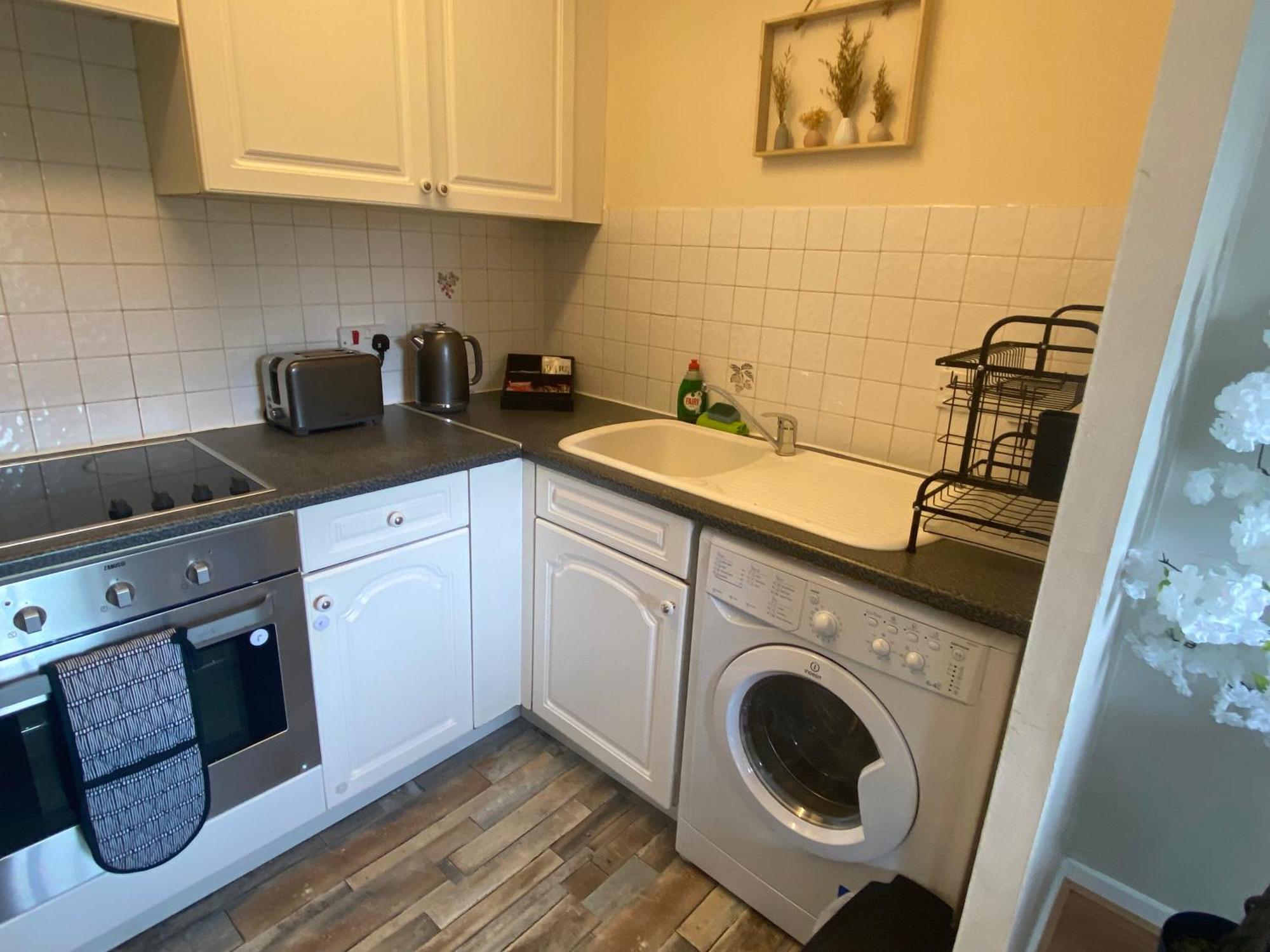 Lovely 2 Dbl Bed Apartment Near Heaton Park And North Manchester Hospital With Parking Exteriör bild
